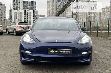 Седан Tesla Model 3 2018 в Киеве