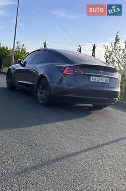 Седан Tesla Model 3 2018 в Києві