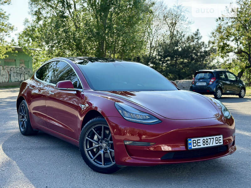 Седан Tesla Model 3 2018 в Миколаєві