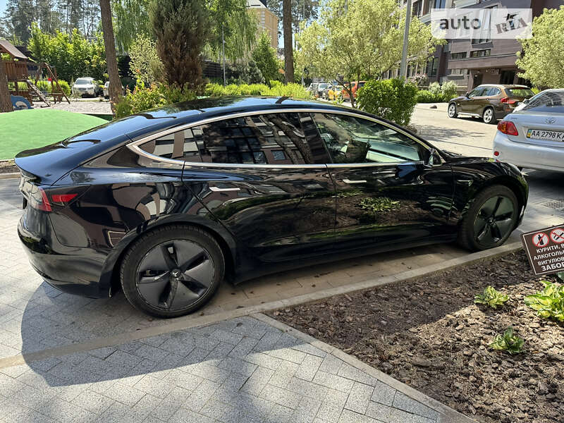 Седан Tesla Model 3 2019 в Білій Церкві