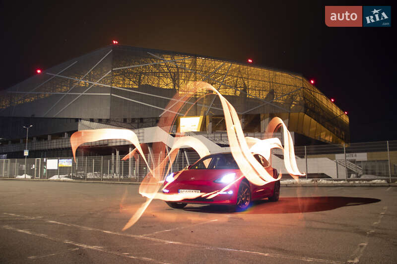 Седан Tesla Model 3 2018 в Львові фото 18 Седан Tesla Model 3 2018 в Львові