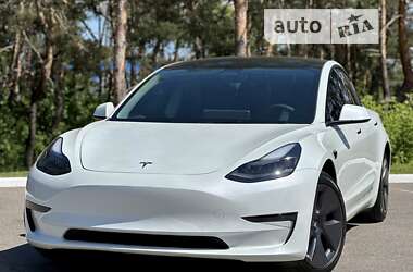 Седан Tesla Model 3 2023 в Киеве