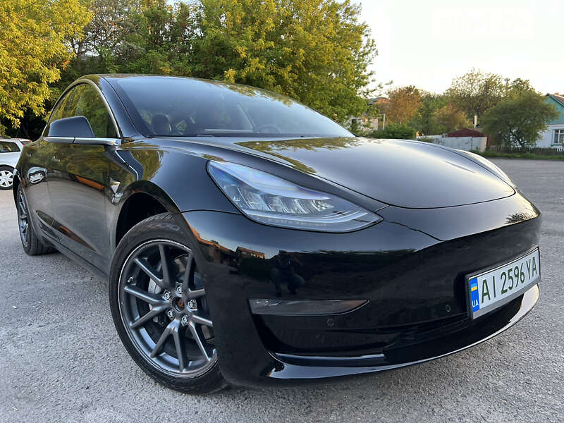 Tesla Model 3 2019