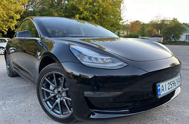 Седан Tesla Model 3 2019 в 
