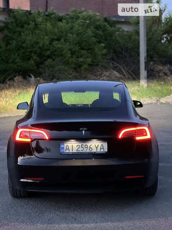 Седан Tesla Model 3 2019 в Києві