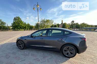 Седан Tesla Model 3 2022 в Киеве