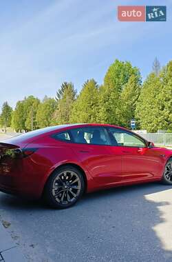 Седан Tesla Model 3 2022 в Ровно