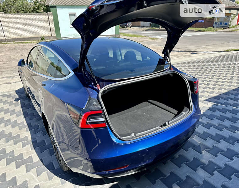 Седан Tesla Model 3 2019 в Харькове