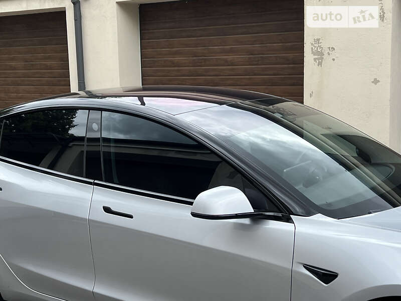 Седан Tesla Model 3 2018 в Виннице