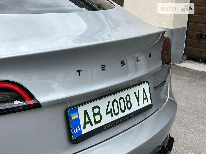 Седан Tesla Model 3 2018 в Виннице