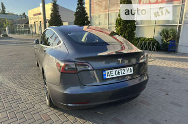 Седан Tesla Model 3 2020 в Павлограді