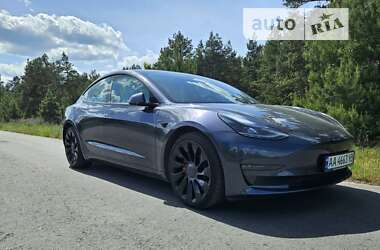 Седан Tesla Model 3 2022 в Киеве