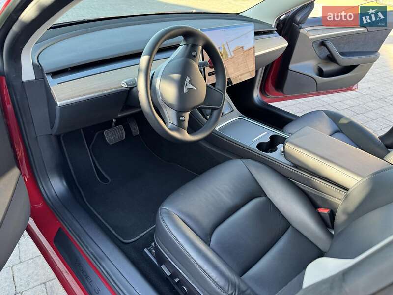 Седан Tesla Model 3 2022 в Рівному