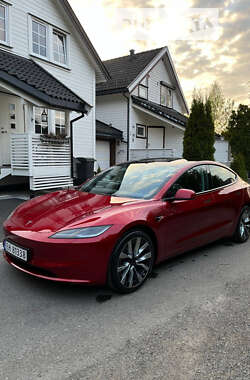Седан Tesla Model 3 2024 в Житомире