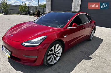 Седан Tesla Model 3 2019 в Львове