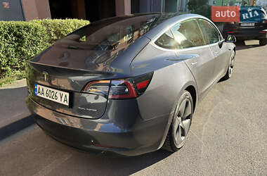 Седан Tesla Model 3 2019 в Києві
