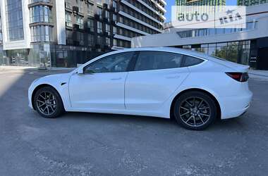 Седан Tesla Model 3 2019 в Киеве