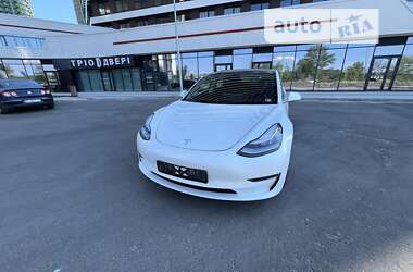 Седан Tesla Model 3 2019 в Киеве