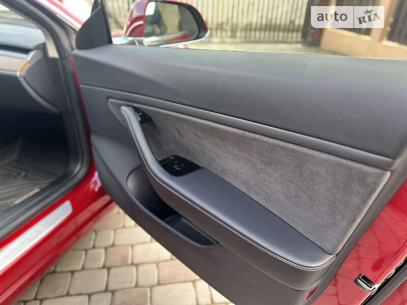 Седан Tesla Model 3 2018 в Черновцах фото 39 Седан Tesla Model 3 2018 в Черновцах