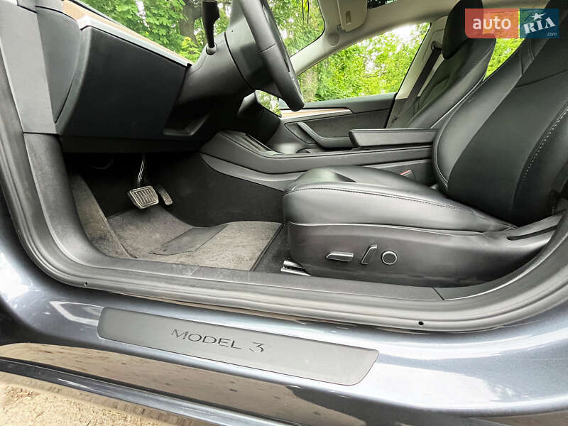Седан Tesla Model 3 2023 в Киеве