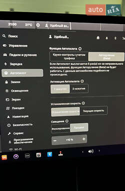 Седан Tesla Model 3 2019 в 