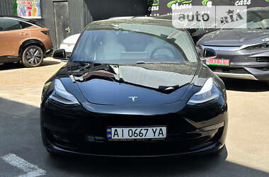 Седан Tesla Model 3 2019 в Киеве