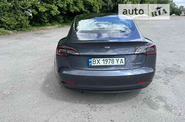 Седан Tesla Model 3 2020 в Шепетовке