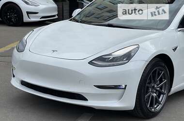 Седан Tesla Model 3 2018 в Киеве