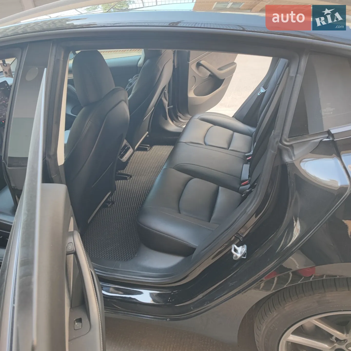 2022 Tesla Model 3 - мініатюра 8