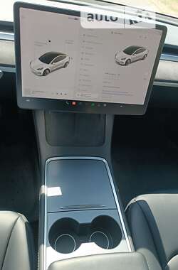 Седан Tesla Model 3 2021 в Каменском