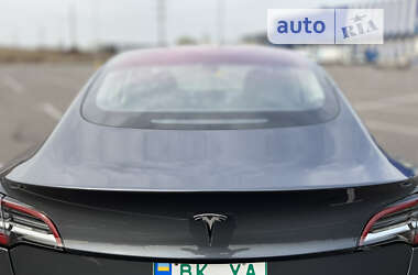 Седан Tesla Model 3 2018 в Костополе