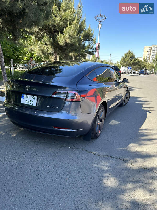 Седан Tesla Model 3 2021 в Одессе