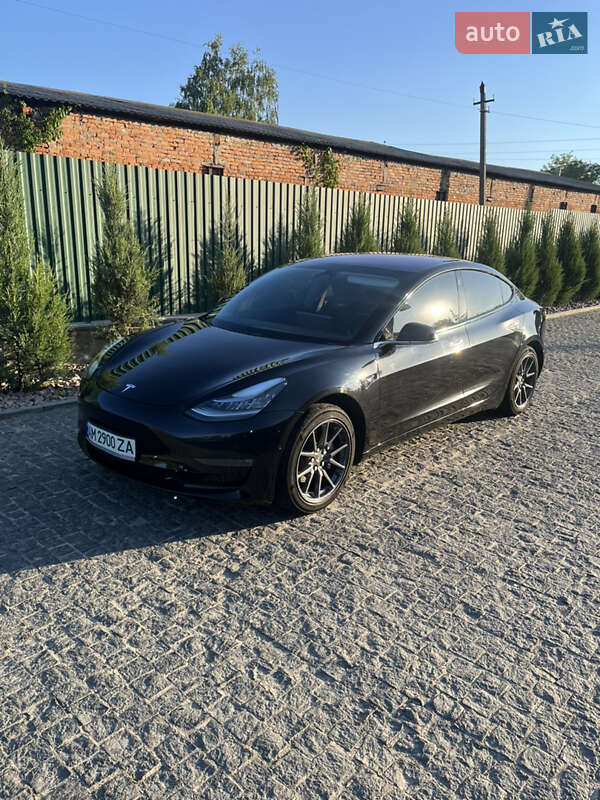 Tesla Model 3 2018
