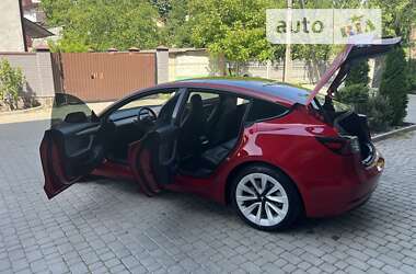 Седан Tesla Model 3 2022 в Львові