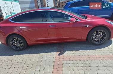 Седан Tesla Model 3 2019 в Івано-Франківську