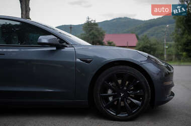 Седан Tesla Model 3 2020 в Яремчі