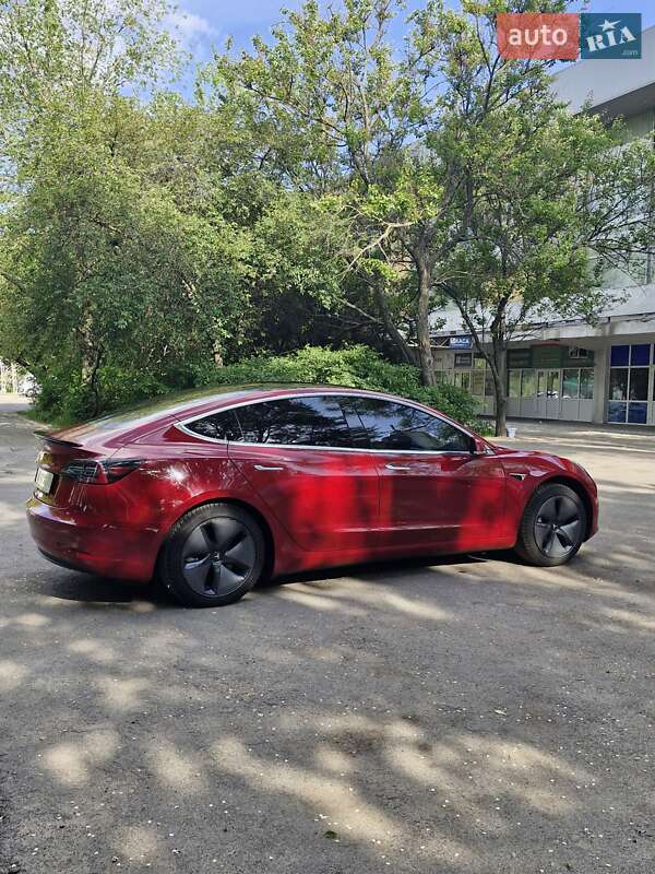 Седан Tesla Model 3 2019 в Запоріжжі