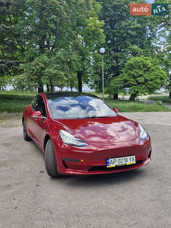 Седан Tesla Model 3 2019 в Дніпрі