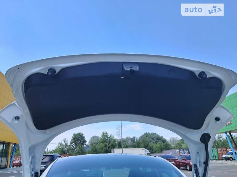 Седан Tesla Model 3 2022 в Києві фото 28 Седан Tesla Model 3 2022 в Києві