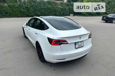 Седан Tesla Model 3 2021 в Дніпрі