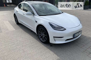 Седан Tesla Model 3 2019 в Львові