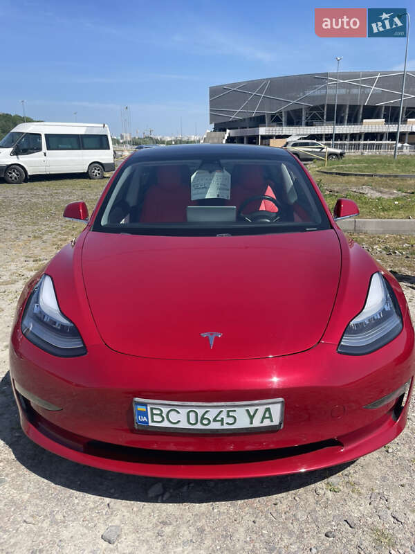 Tesla Model 3 2019