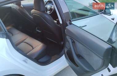 Седан Tesla Model 3 2022 в Києві