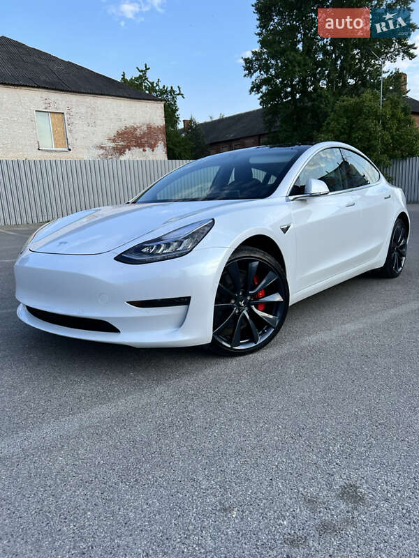 Tesla Model 3 2019 Tesla Model 3 2019