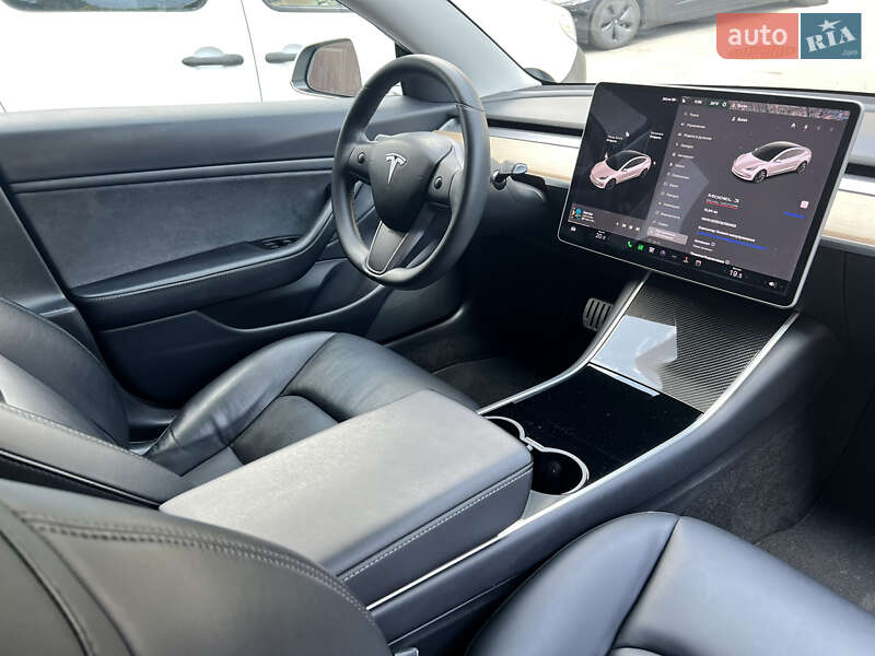 Седан Tesla Model 3 2019 в Харкові