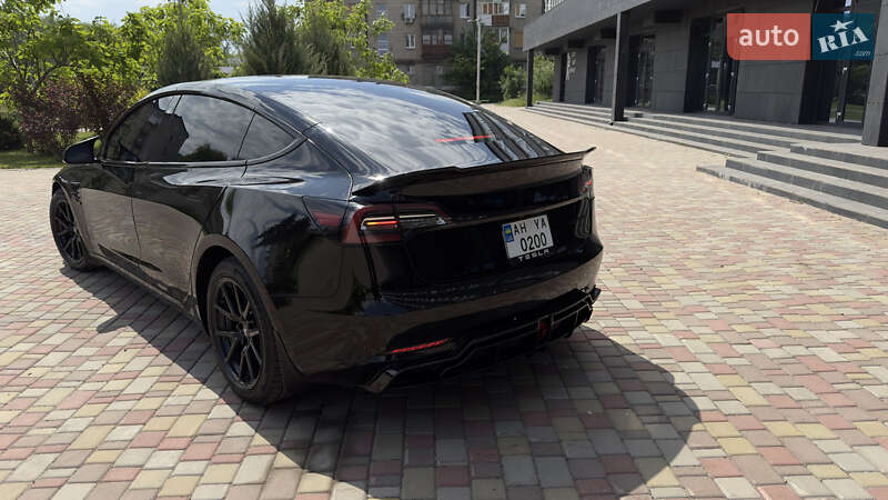 Седан Tesla Model 3 2019 в Славянске