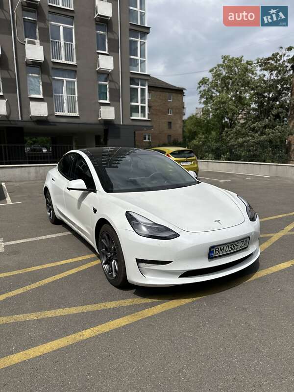 Седан Tesla Model 3 2022 в Києві