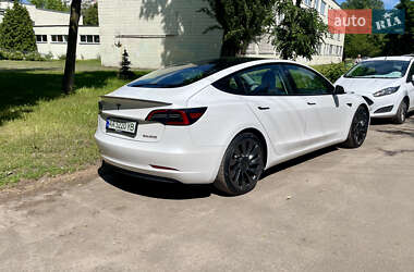 Седан Tesla Model 3 2021 в Киеве