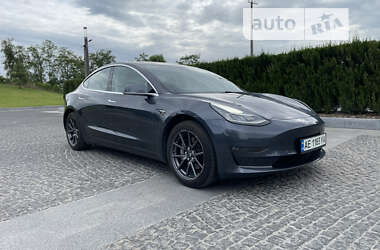 Седан Tesla Model 3 2018 в Дніпрі