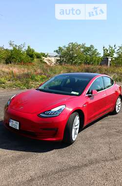 Седан Tesla Model 3 2018 в Дніпрі